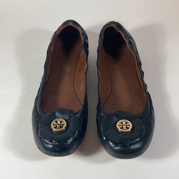 Tory Burch Shelby Floral Flats. Black  All leather. Size 8. - Picture 2 of 15
